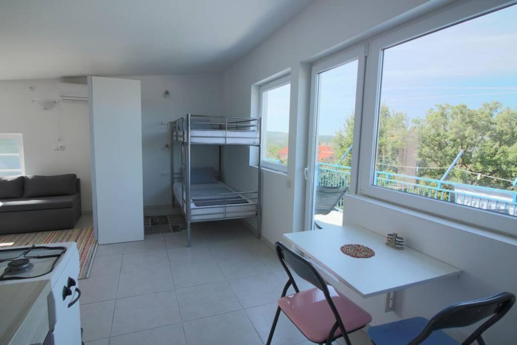Apartment- Family Studio Malinska Buitenkant foto